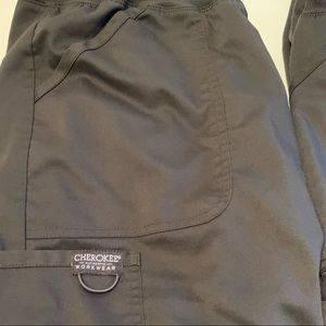 🍁 Cherokee scrub bottoms